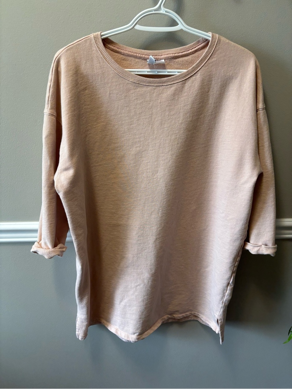 H&M Divided Pale Peach Crewneck Sweatshirt